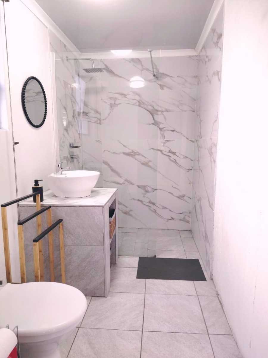 To Let 1 Bedroom Property for Rent in Rustdal Western Cape